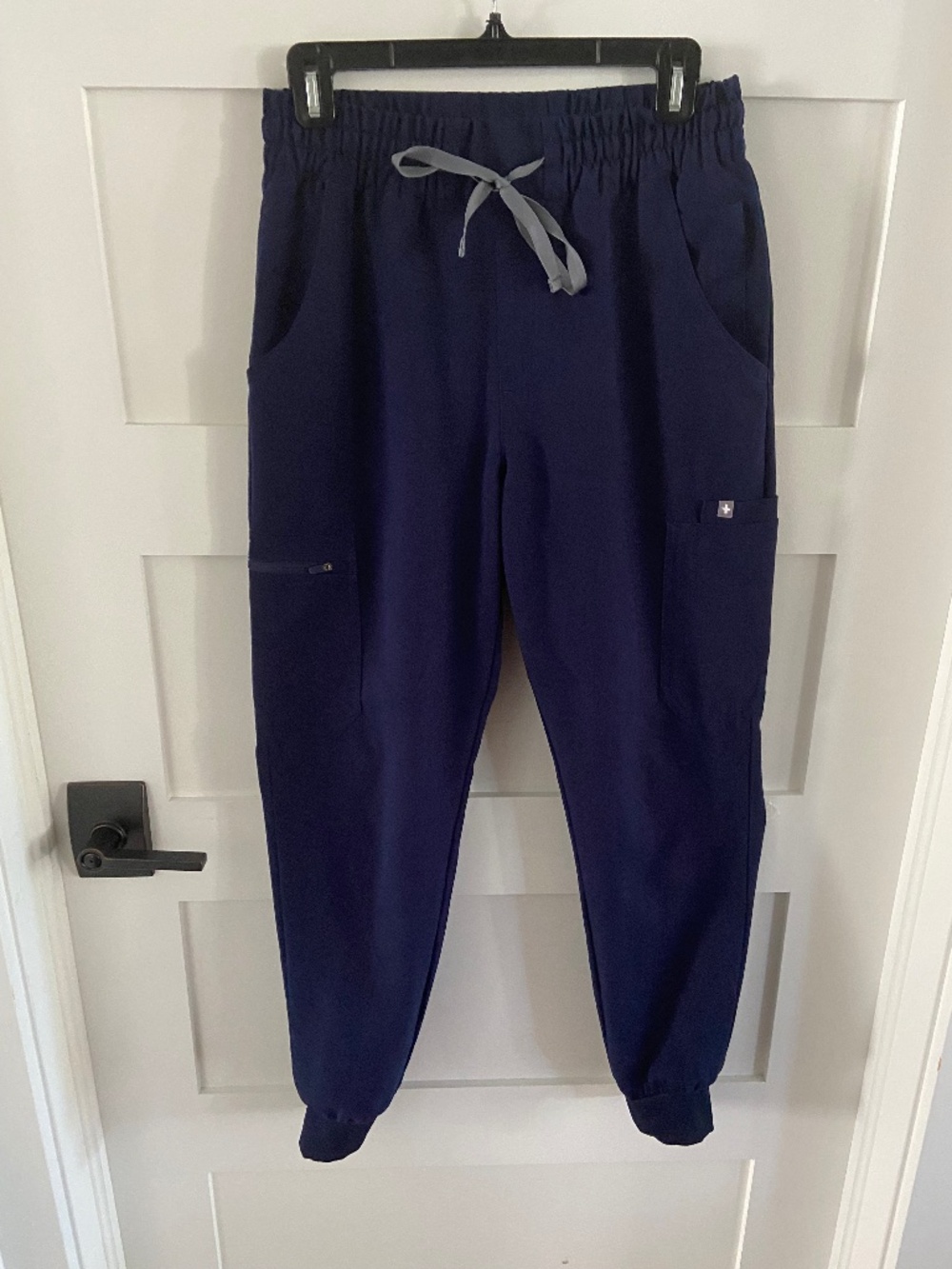 Figs -Uman regular rise Women Jogger stub pants
